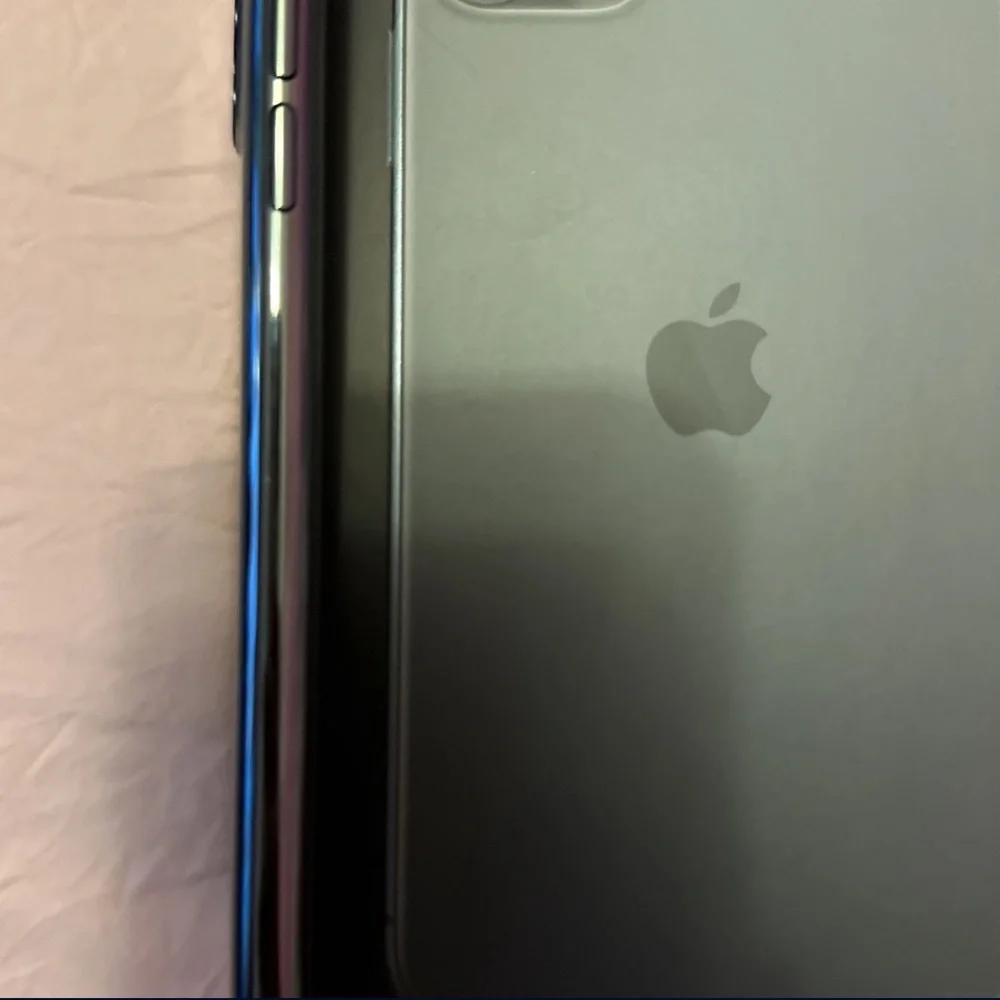 Midnight Green iPhone 11 Pro Max